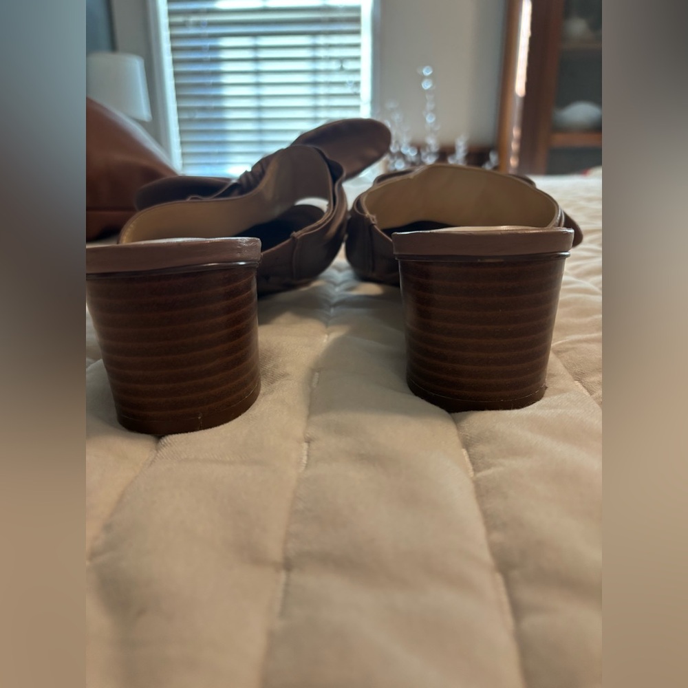 Nine West Women's Tan Mules with Bow Detail - Picture 3 of 5